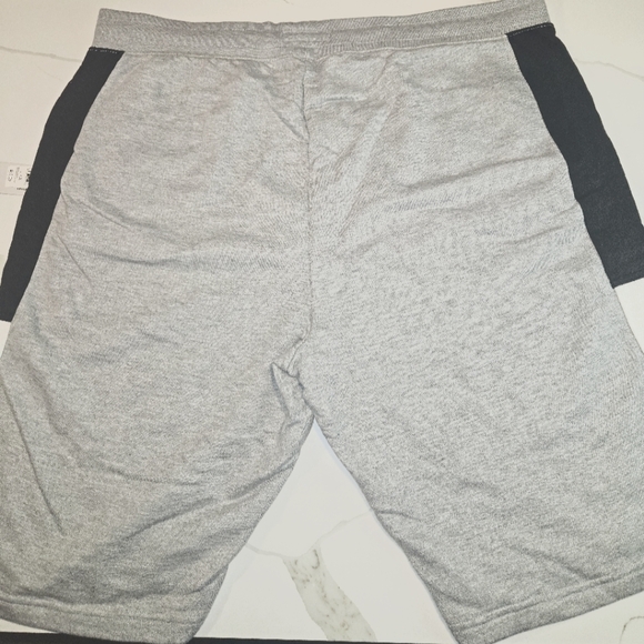 REACTION KENNETH COLE 4X.SHORTS - Picture 1 of 3